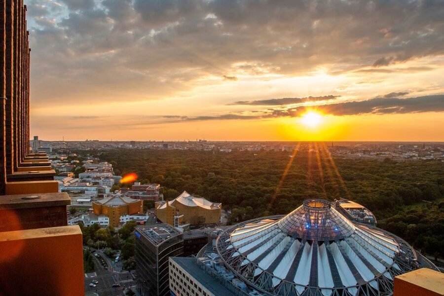 Berlin: Combo-Ticket for Panoramapunkt with Crémant at Café - Key points to know before you go
