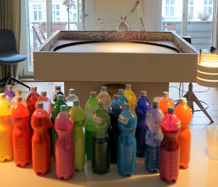 Berlin: Create Your Own Spin Painting at Jans Echternacht - Turning paint into motion in Berlin