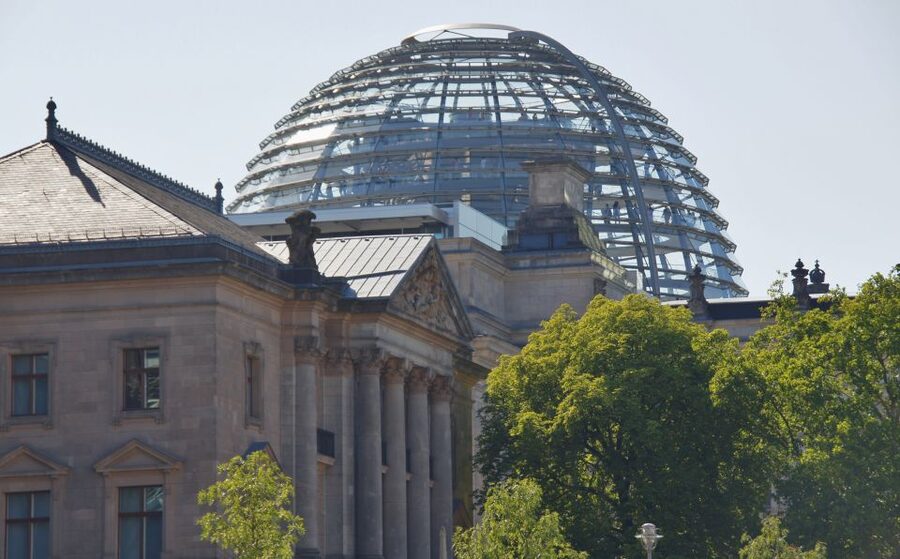 Berlin: Dinner Cruise on the Spree with Prosecco - Is $94 good value for 150 minutes?