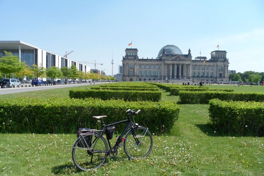 Berlin: E-Bike Tour of the Berlin Wall and Mitte Highlights - Key points before you book
