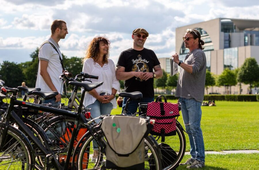 Berlin: E-Bike Tour of the Berlin Wall and Mitte Highlights - Mauerpark and the Chapel of Reconciliation