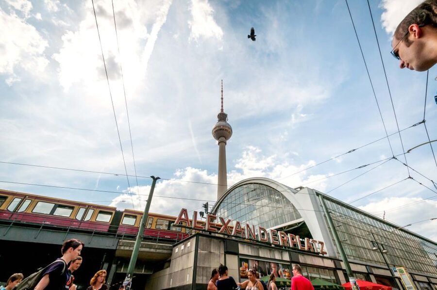 Berlin: East and West Hop-On Hop-Off Bus Tour - Friedrichshain and the East Side Gallery