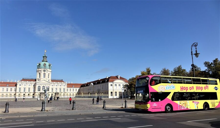 Berlin: East and West Hop-On Hop-Off Bus Tour - Museum Island, Berlin Cathedral, and Unter den Linden