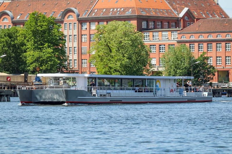 Berlin: East Side Gallery Spree Cruise in a Solar Catamaran - The East Side Gallery from the river