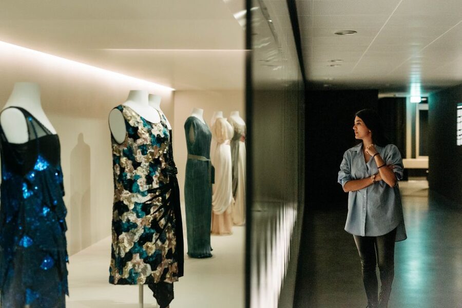 Berlin: Entry Ticket To The Kunstgewerbemuseum - Modern industrial design joins the old crafts