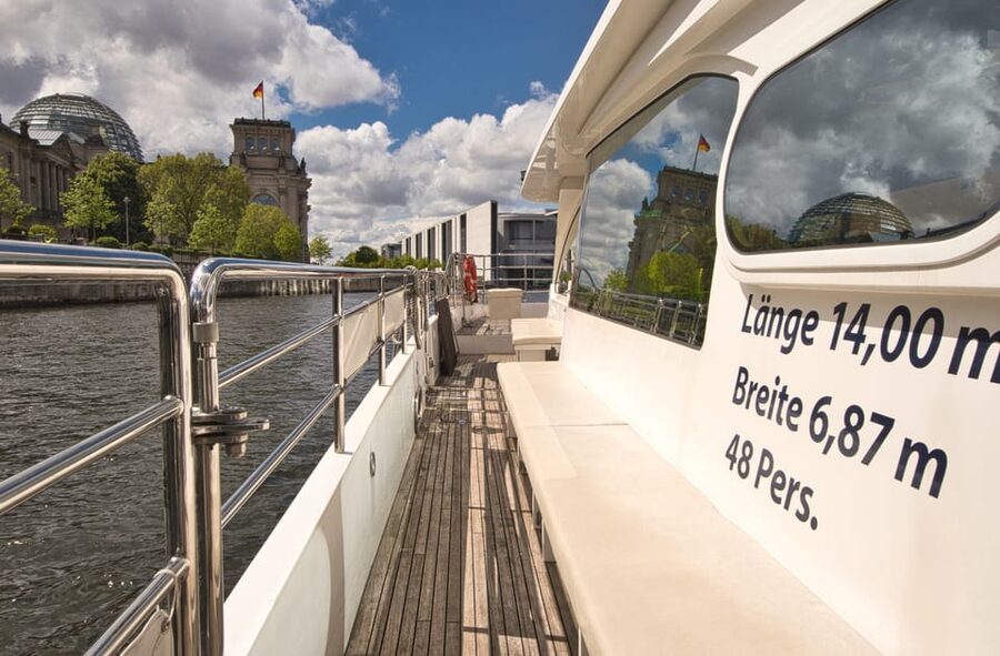 Berlin: Exclusive Boat Tour on a Solar-Powered Catamaran - The House of World Cultures and the return journey