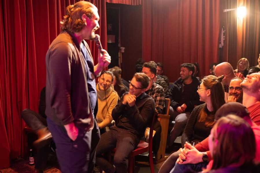 Berlin: Expats in Berlin Comedy Show Ticket - A different way to meet Berlin