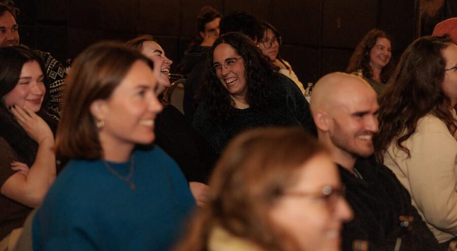 Berlin: Expats in Berlin Comedy Show Ticket - Arriving for the free shot and the opening welcome