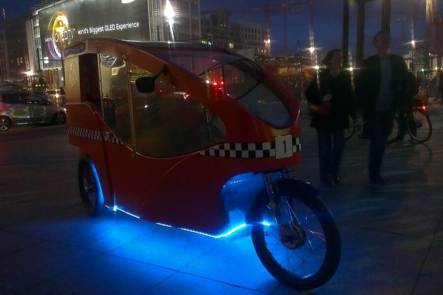 Berlin Express: Private 1-Hour E-Rickshaw Ride - Comfort, capacity, and accessibility