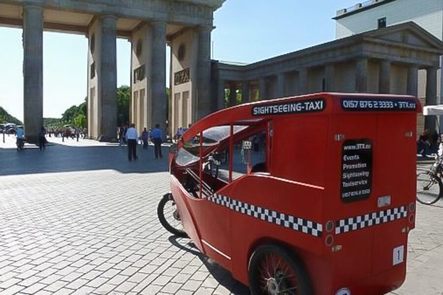 Berlin Express: Private 1-Hour E-Rickshaw Ride - Booking details worth keeping in mind