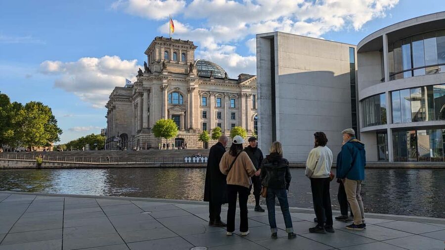 Berlin: Government District around the Reichstag Guided Tour - Why Berlin’s government quarter deserves a guided walk
