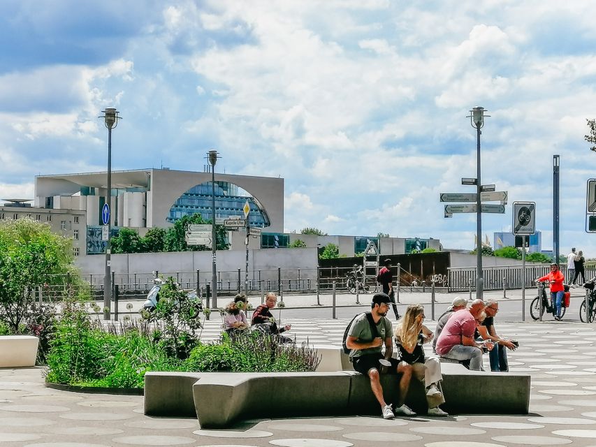 Berlin: Government Quarter Tour and Reichstag Dome Visit - How the three-hour schedule feels