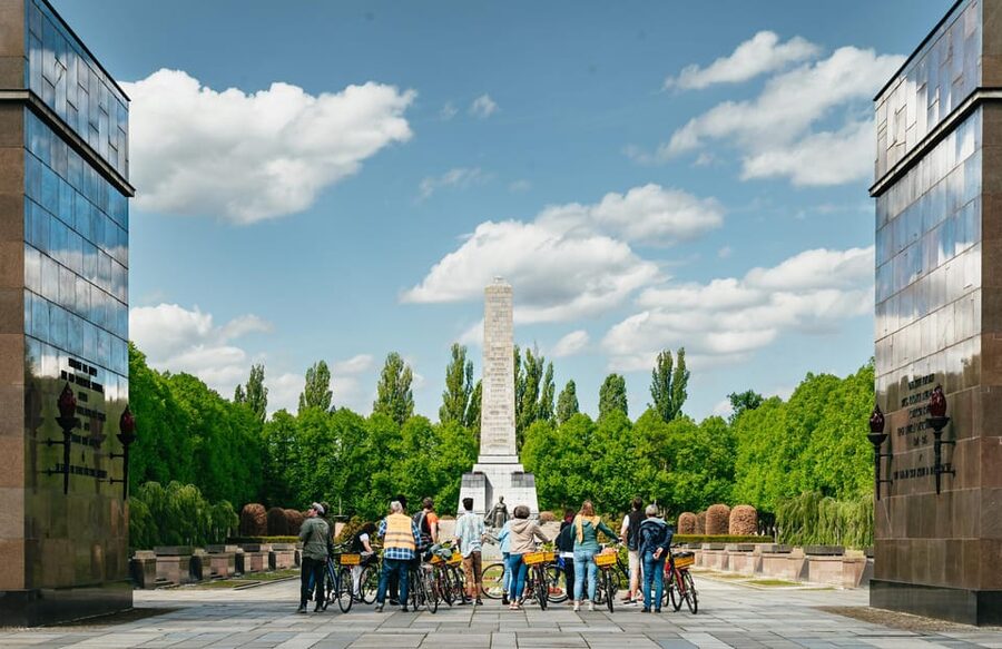 Berlin: Green City Guided Bike Tour - Key points at a glance