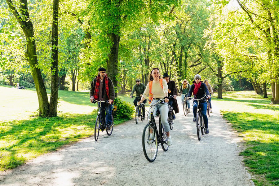 Berlin: Green City Guided Bike Tour - Starting at Kulturbrauerei in Prenzlauer Berg