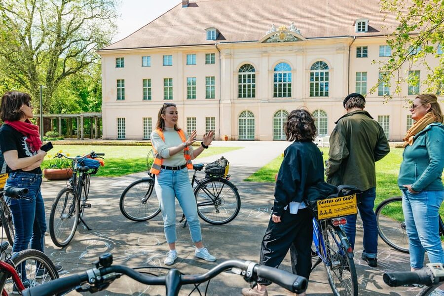 Berlin: Green City Guided Bike Tour - Who should book this bike tour?