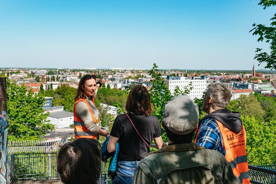 Berlin: Green City Guided Bike Tour - Following the Panke toward Gesundbrunnen
