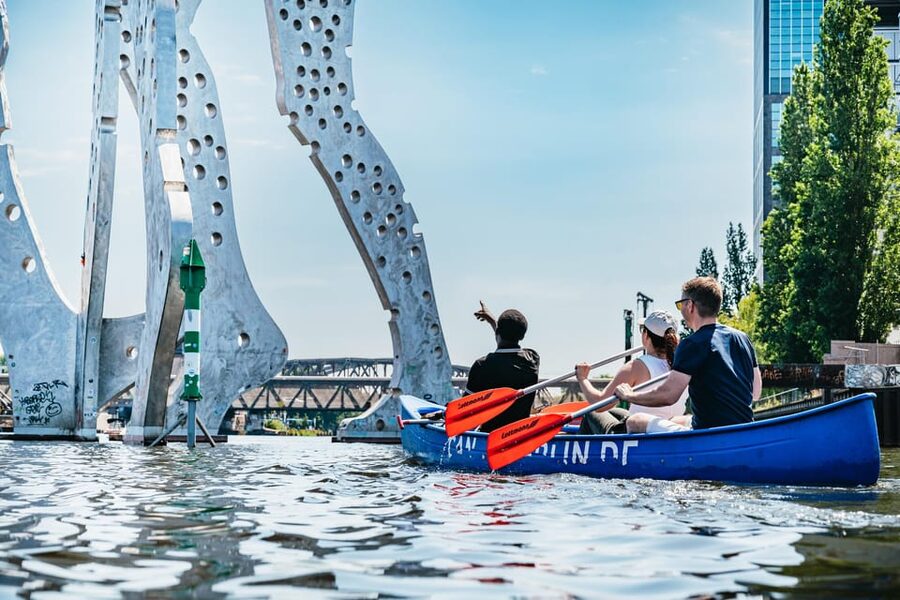 Berlin: Guided Tour by Canoe - Why seeing Berlin by canoe works