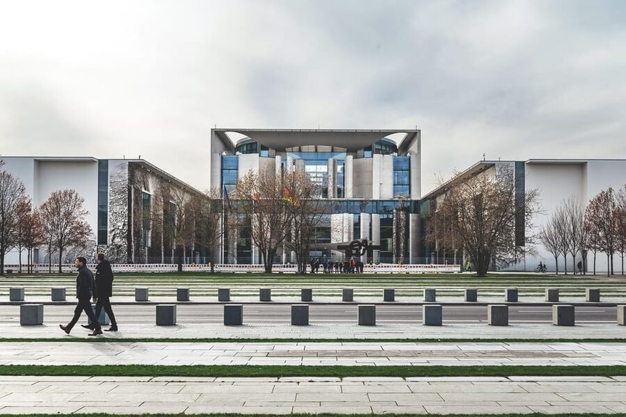Berlin: Guided Walking Tour around the Reichstag - Bundestag administration and the Jakob-Kaiser-Haus