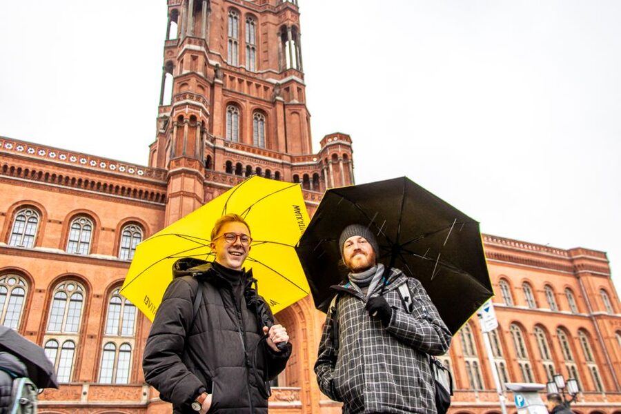 Berlin: Guided Walking Tour in English - The former Royal Palace and the open space of Museum Island