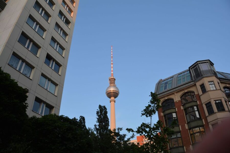 Berlin: Hackesche Höfe Courtyards Walking Tour - Is $43 a fair price for two hours?
