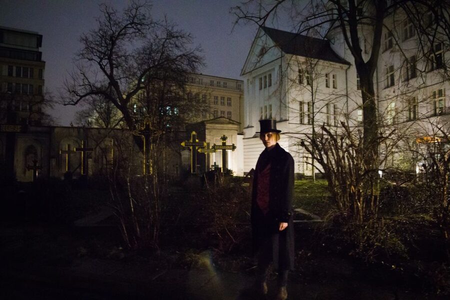 Berlin: Haunted Guided Live Theatre Tour in German - A darker side of Berlin near U Klosterstraße