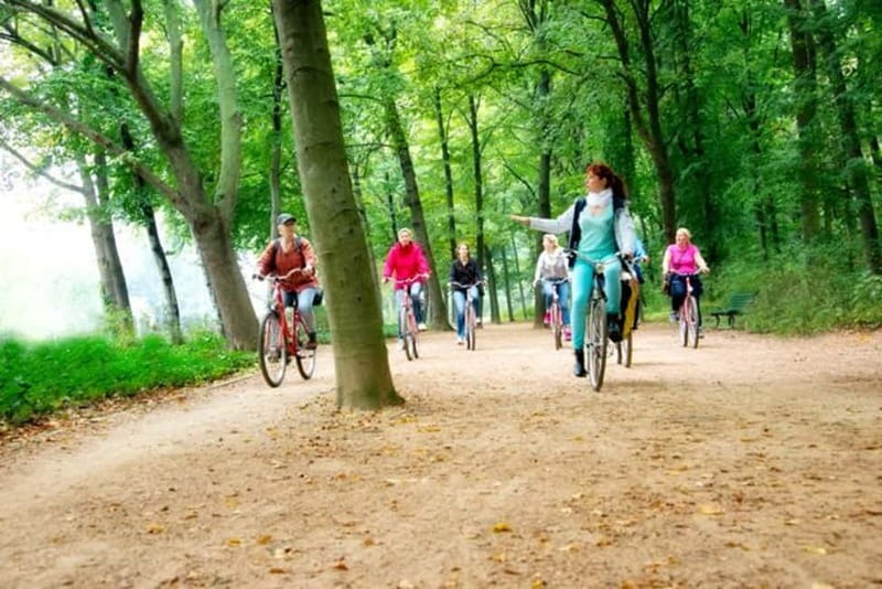 Berlin: Highlights Guided Bike Tour - Through Mitte and Berlin’s Famous Sights