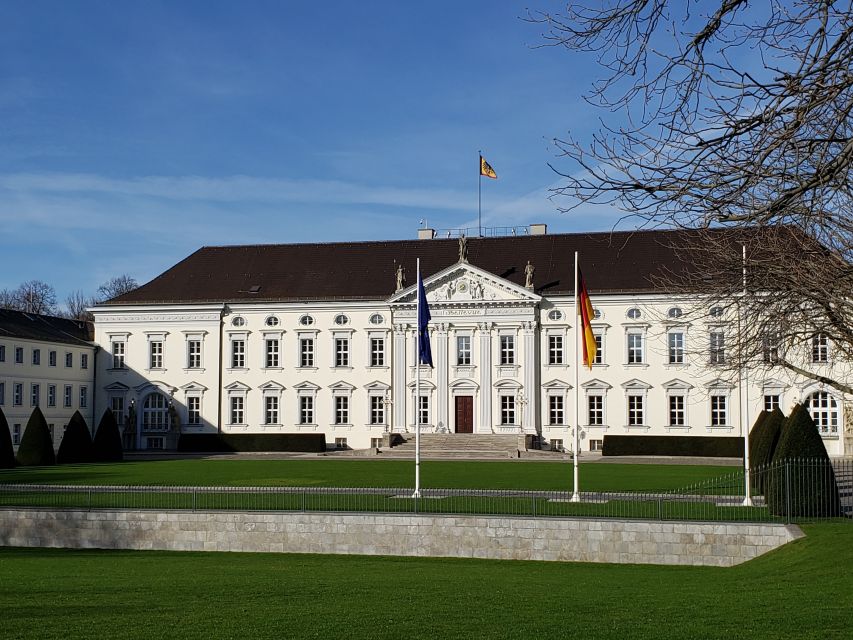 Berlin: Highlights of the City - a Private Bus Tour - Reichstag and the Government District