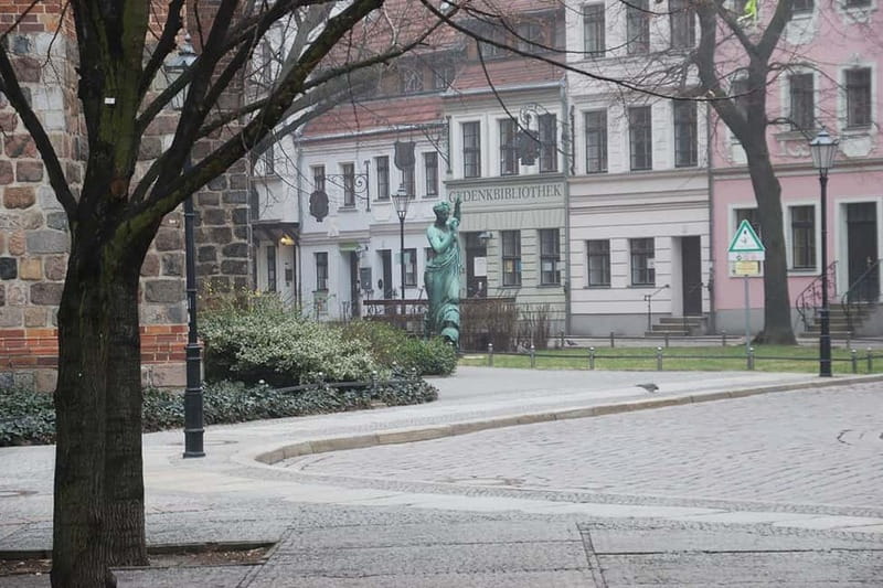 Berlin: Historic Center Walking Tour with a Real Berliner - Key points at a glance