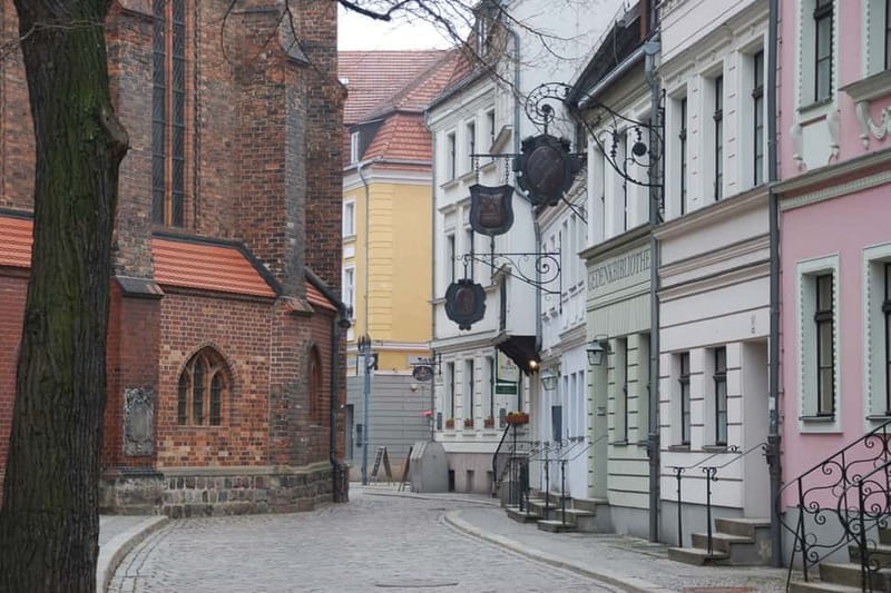 Berlin: Historic Center Walking Tour with a Real Berliner - Why this Berlin walking tour works as an introduction
