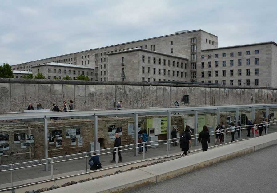 Berlin: Historical Sights & Berlin Wall Tour with a Berliner - Who will get the most from this tour