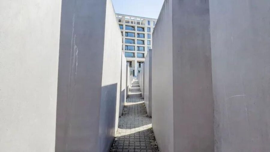 Berlin: Hitler's Berlin The Rise & Fall Guided Walking Tour - The German Finance Ministry and the reach of the state