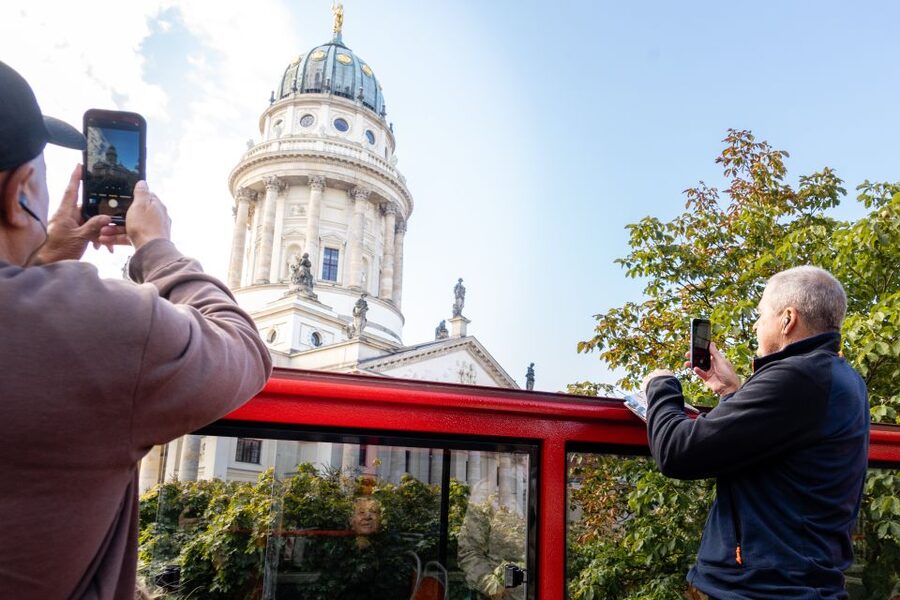 Berlin: Hop-On Hop-Off Bus & LEGOLAND Discovery Centre - What you see between east and west