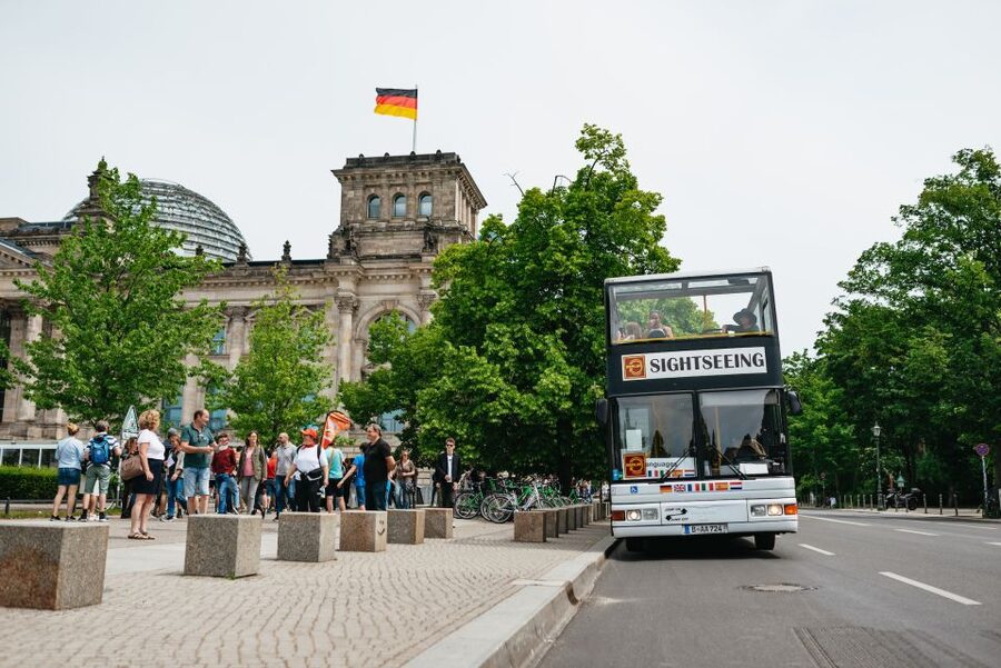 Berlin: Hop-on Hop-off Bus Tour with Live Commentary - Brandenburg Gate, the Holocaust Memorial, and the government district