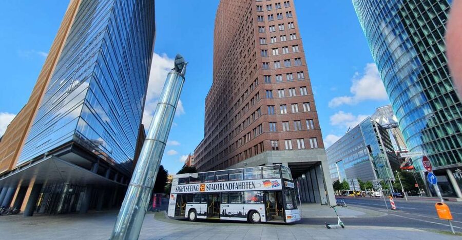 Berlin: Hop-on Hop-off Bus Tour with Live Commentary - Starting at Kurfürstendamm or choosing a central stop