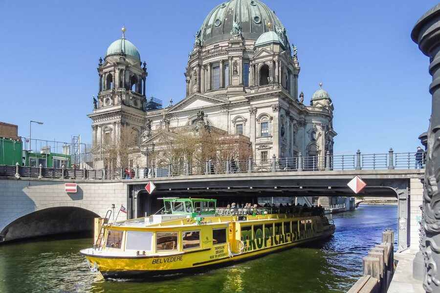 Berlin: Hop-On Hop-Off Sightseeing Bus with Boat Options - Why the 48-hour ticket can be worth the extra cost