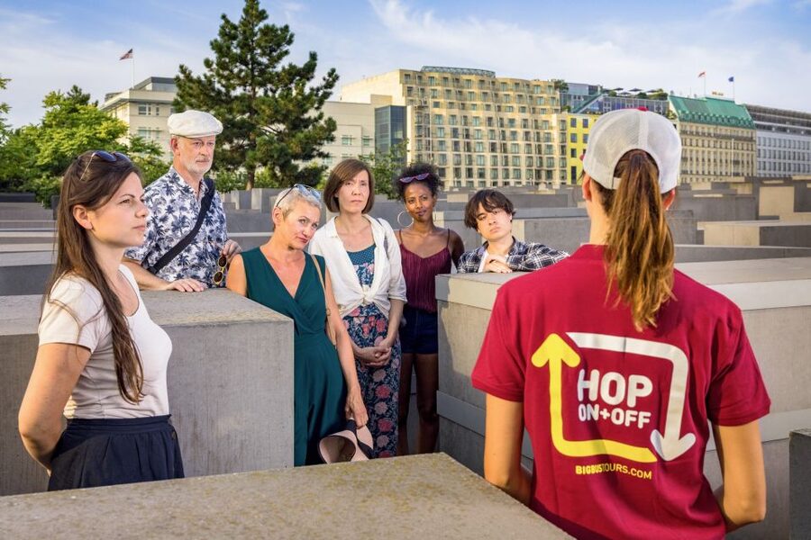 Berlin: Hop-On Hop-Off Sightseeing Bus with Boat Options - The panoramic evening tour and what to expect