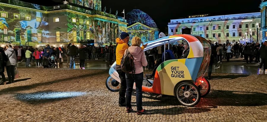 Berlin: Illuminated Berlin by Bike Taxi - Starting at Alexanderplatz or Potsdamer Platz
