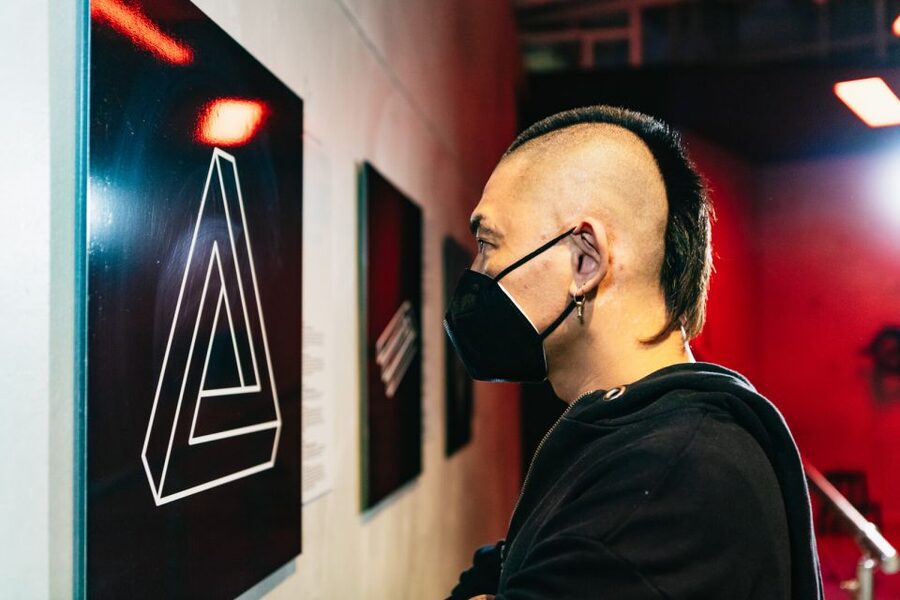 Berlin: Illuseum Berlin Entrance Ticket - Interactive art, puzzles, and digital effects