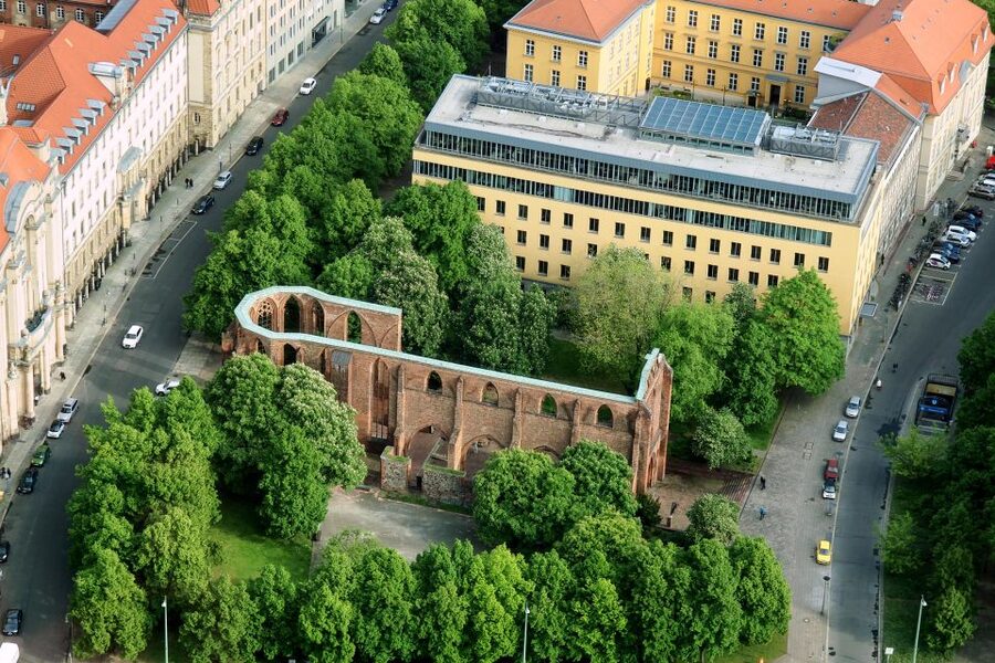 Berlin: Karl-Marx-Allee 2-Hour Tour - Friedrichshain’s arcaded apartments and planned daily life
