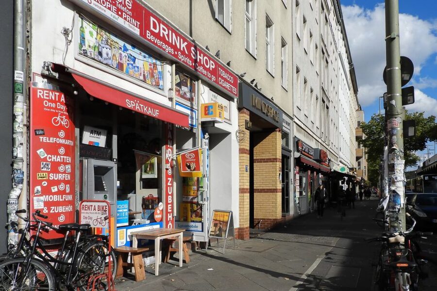 Berlin: Kreuzberg Guided Walking Evening Tour - Key points to know before you book
