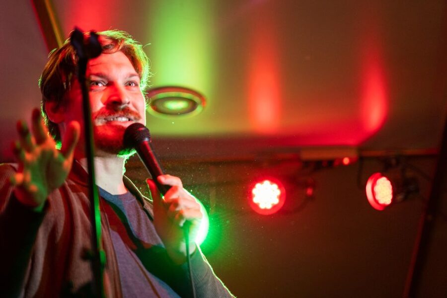 Berlin: Laughing Spree Comedy Show on a Boat - What the Laughing Spree evening is really like