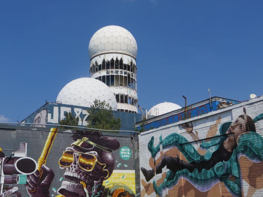 Berlin: Listening Station Teufelsberg Tour with Transfer - Europe’s largest street art gallery