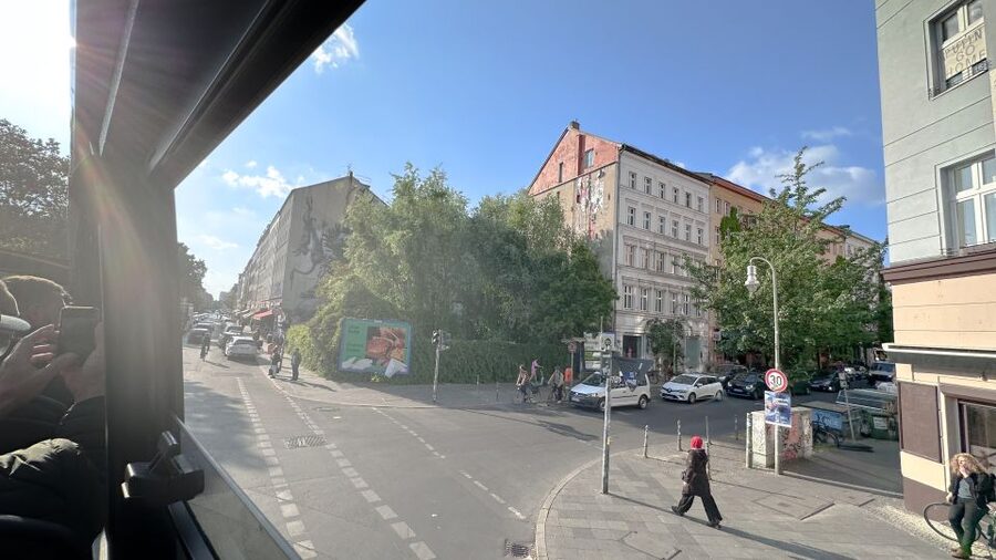 Berlin: Live-Guided Evening Sightseeing Tour by Open-top Bus - Key points to know before you go