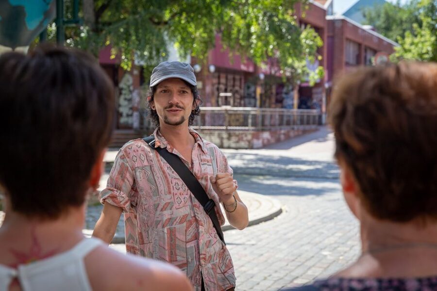 Berlin: Mitte Culinary Food Tour - Hackescher Markt adds street life and a first taste