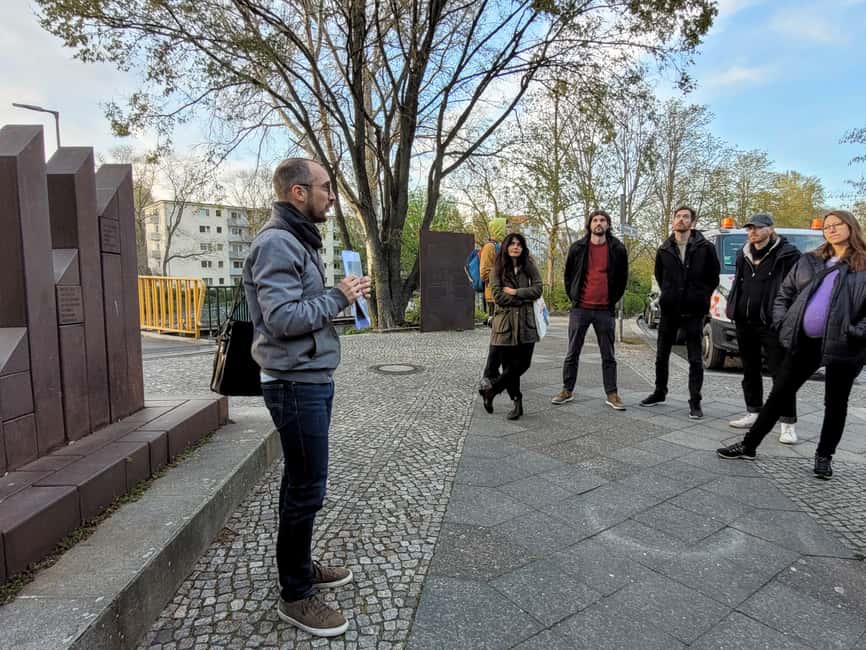 Berlin: Modernist Architecture Tour in the Hansaviertel - Gropius, Niemeyer, Aalto, and the human side of design