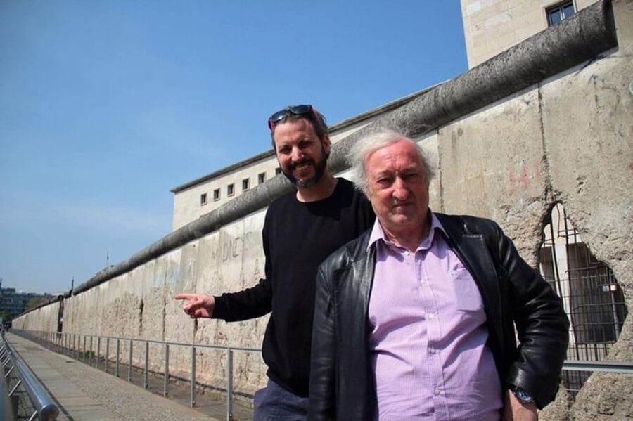 Berlin : Must-see attractions Walking Tour - What the private format means in practice