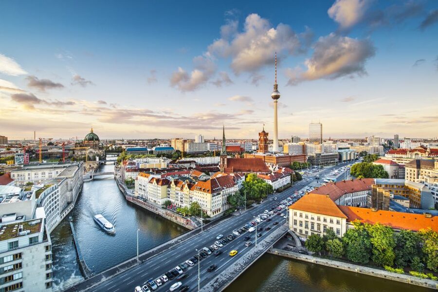 Berlin: Outdoor Escape Game Mitte - How the iPad changes the game