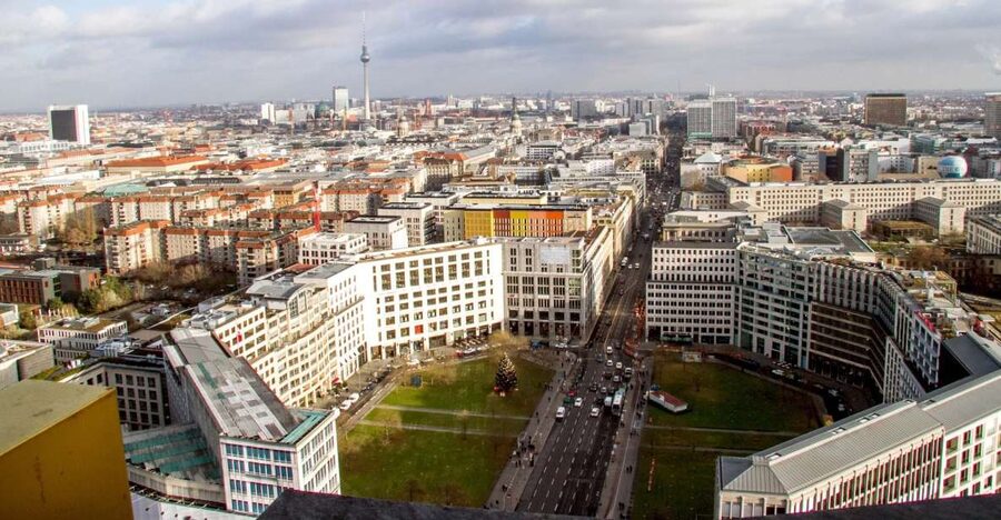 Berlin: Panoramapunkt Skip-the-Line Elevator Ticket - Reading Berlin from 100 meters