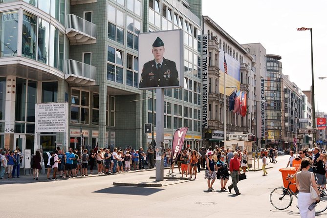Berlin Private Complete History All Day Walking Tour - The Berlin Wall, Checkpoint Charlie, and Friedrichstrasse