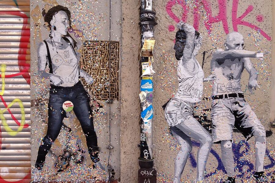 Berlin: Private Kreuzberg Street Art Walking Tour - From graffiti technique to political message